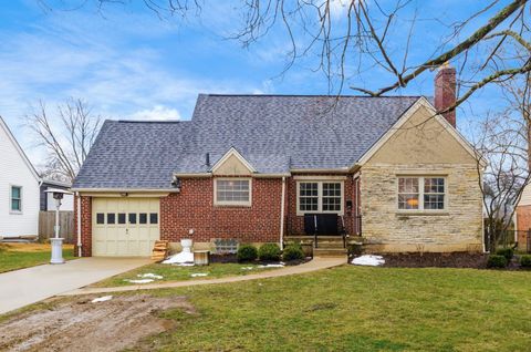 Photo of 2089 Jervis Road, Upper Arlington, OH 43221 (MLS # 226009019)