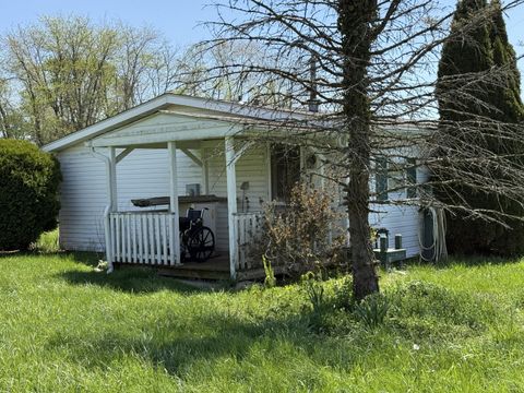 Tiny photo for 13768 Douglas Lane Lane, Centerburg, OH 43011 (MLS # 226014512)