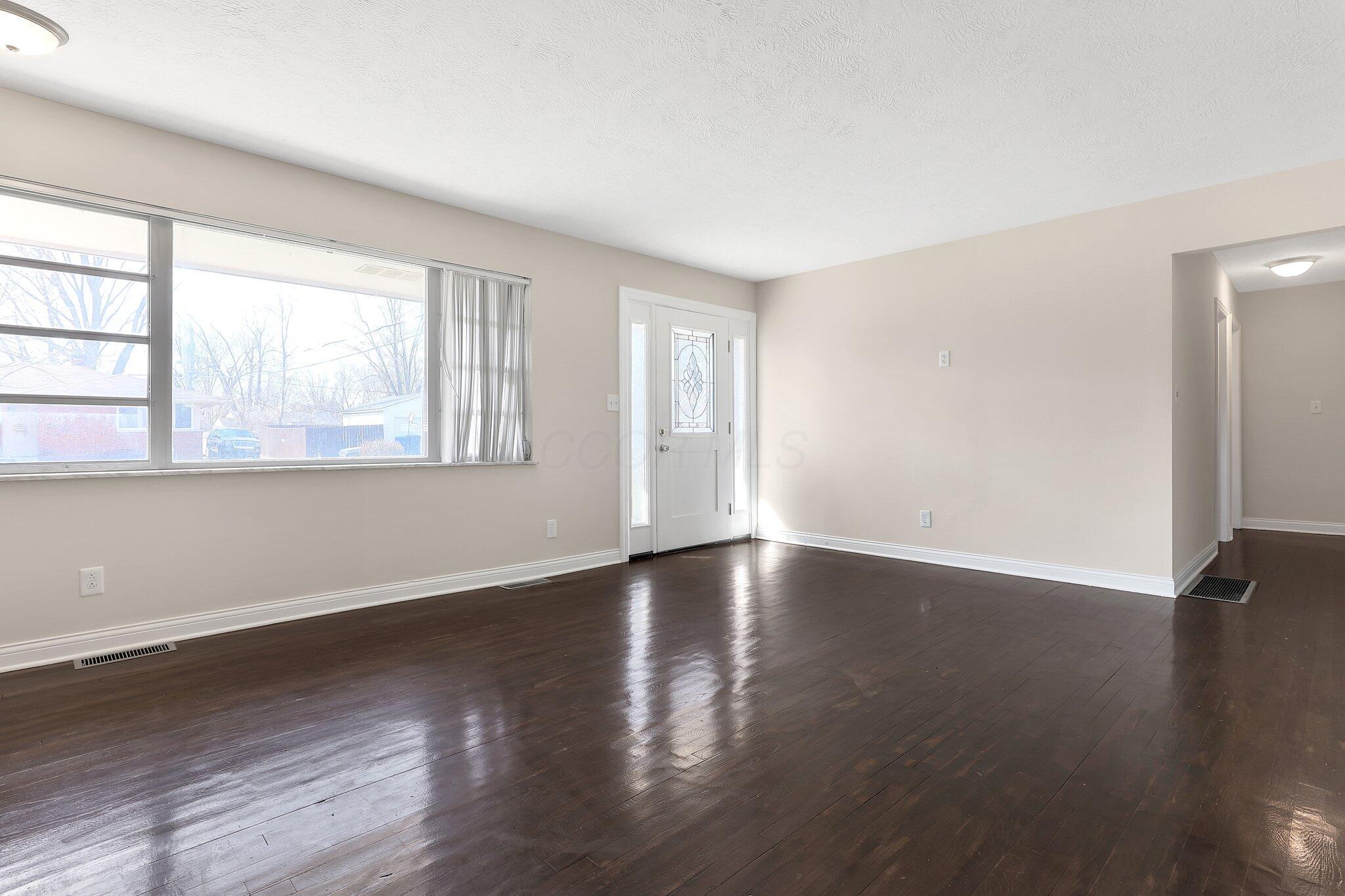 3730 Conway Drive, Columbus, Ohio image 8