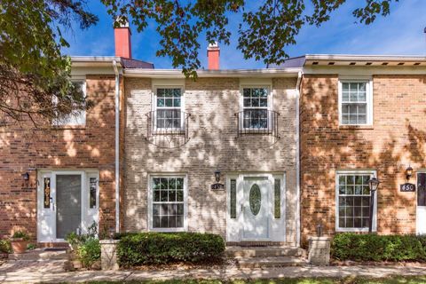 Photo of 452 Pamlico Street 9 #9, Columbus, OH 43228 (MLS # 225039356)