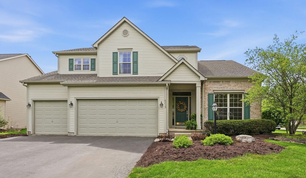 Photo of 6239 Pirthshire Street, Dublin, OH 43016 (MLS # 226012496)