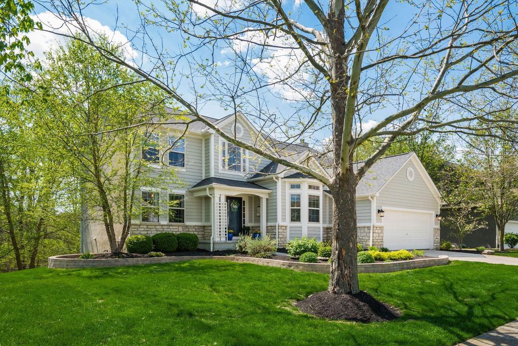 Photo of 203 Wagon Trail S, Powell, OH 43065 (MLS # 226012273)