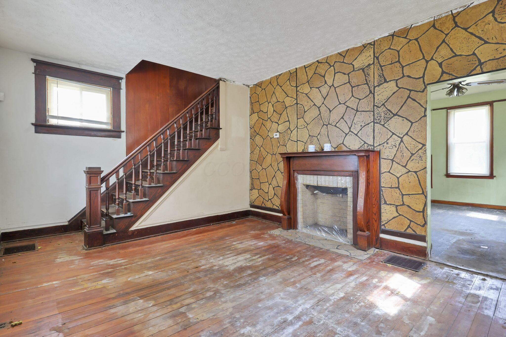 684 Siebert Street