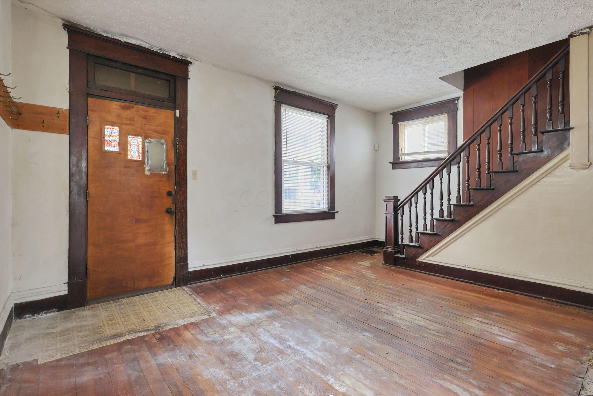 684 Siebert Street
