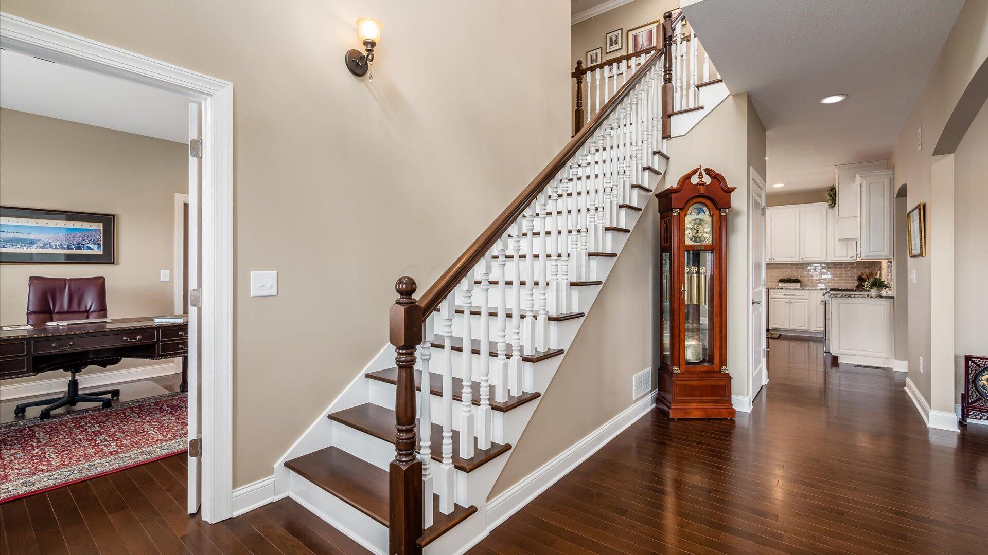 112 Gray Stone Court, Granville, Ohio image 3