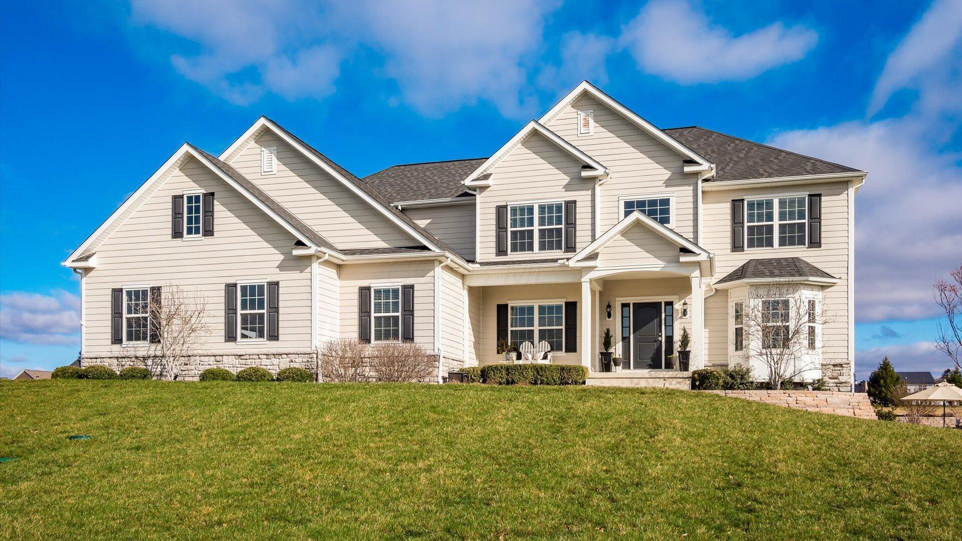 112 Gray Stone Court, Granville, Ohio image 1