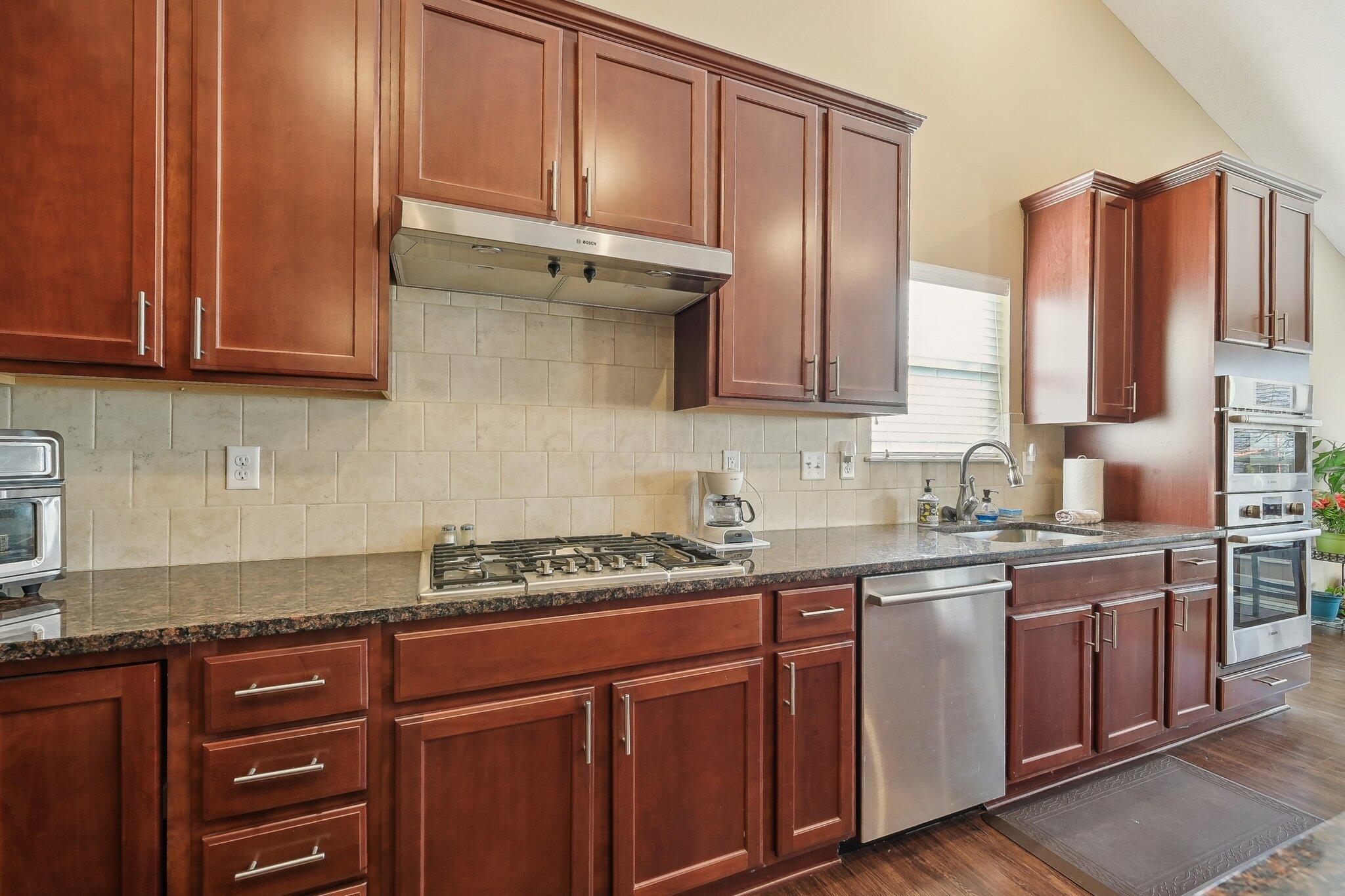 2665 Longridge Way, Grove City, Ohio image 37