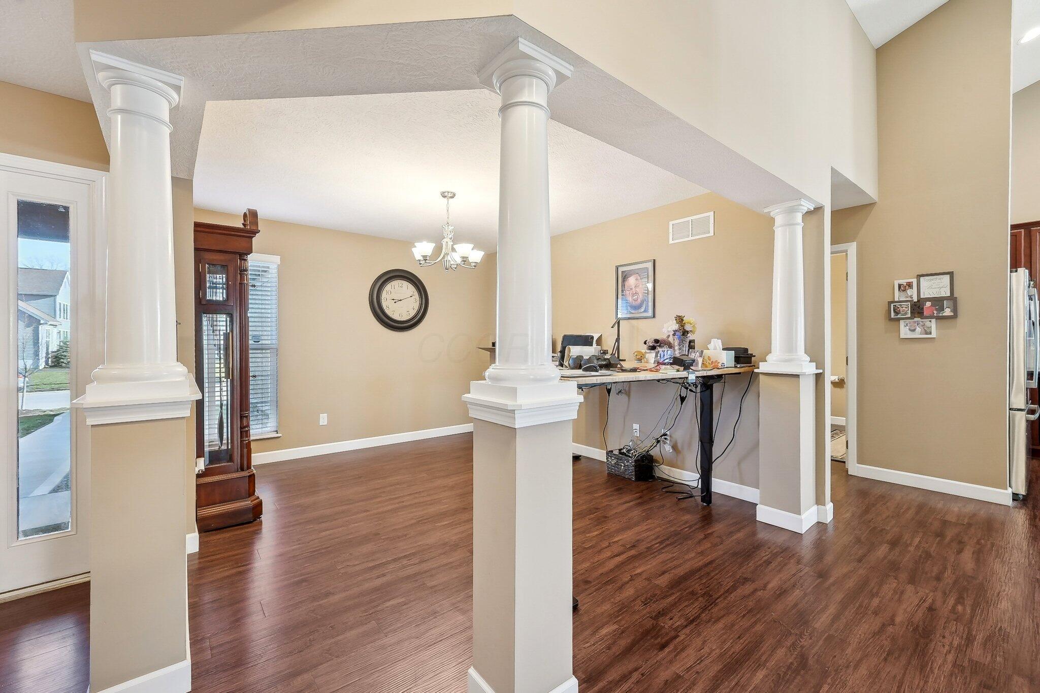 2665 Longridge Way, Grove City, Ohio image 15