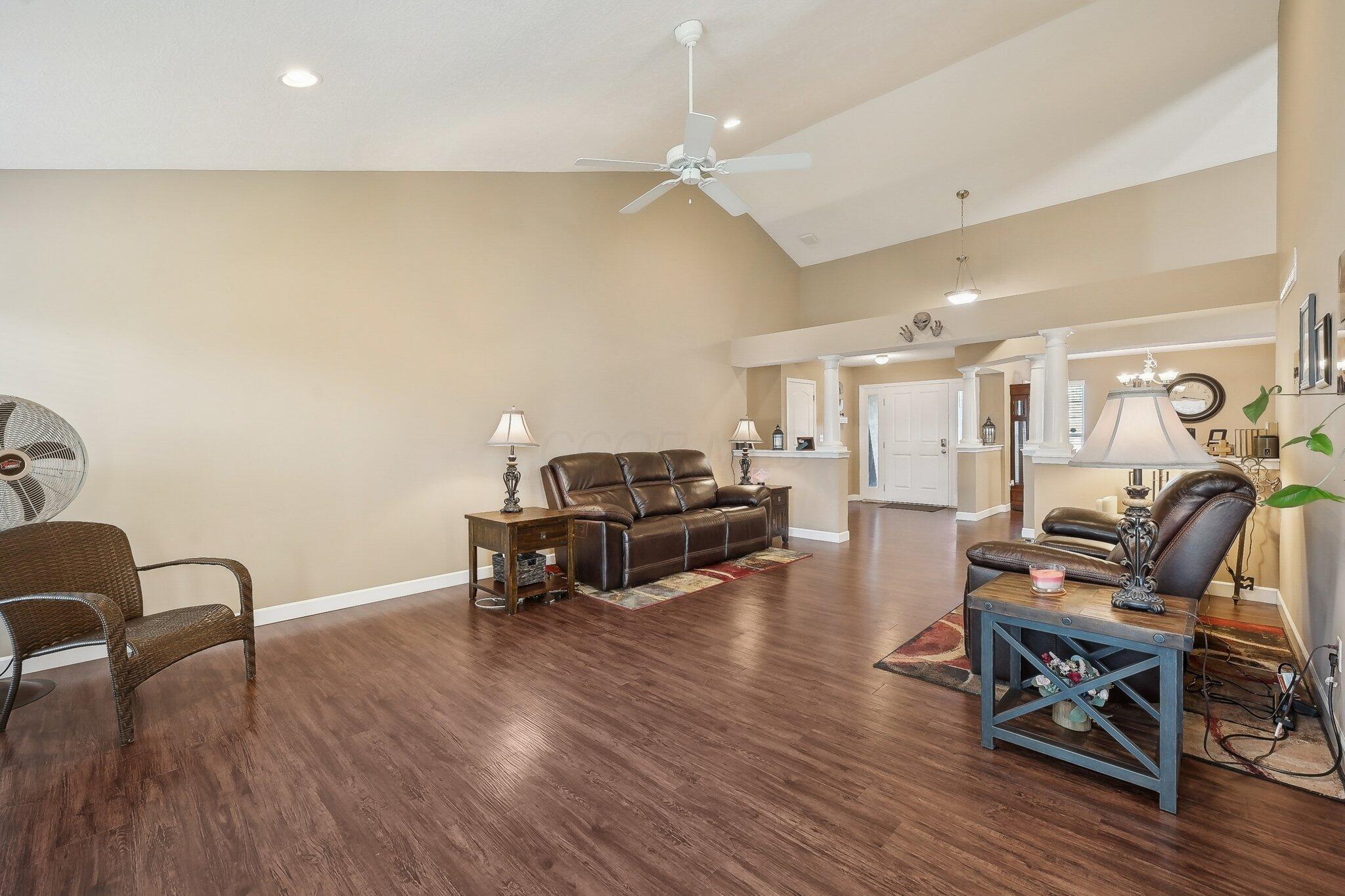 2665 Longridge Way, Grove City, Ohio image 24