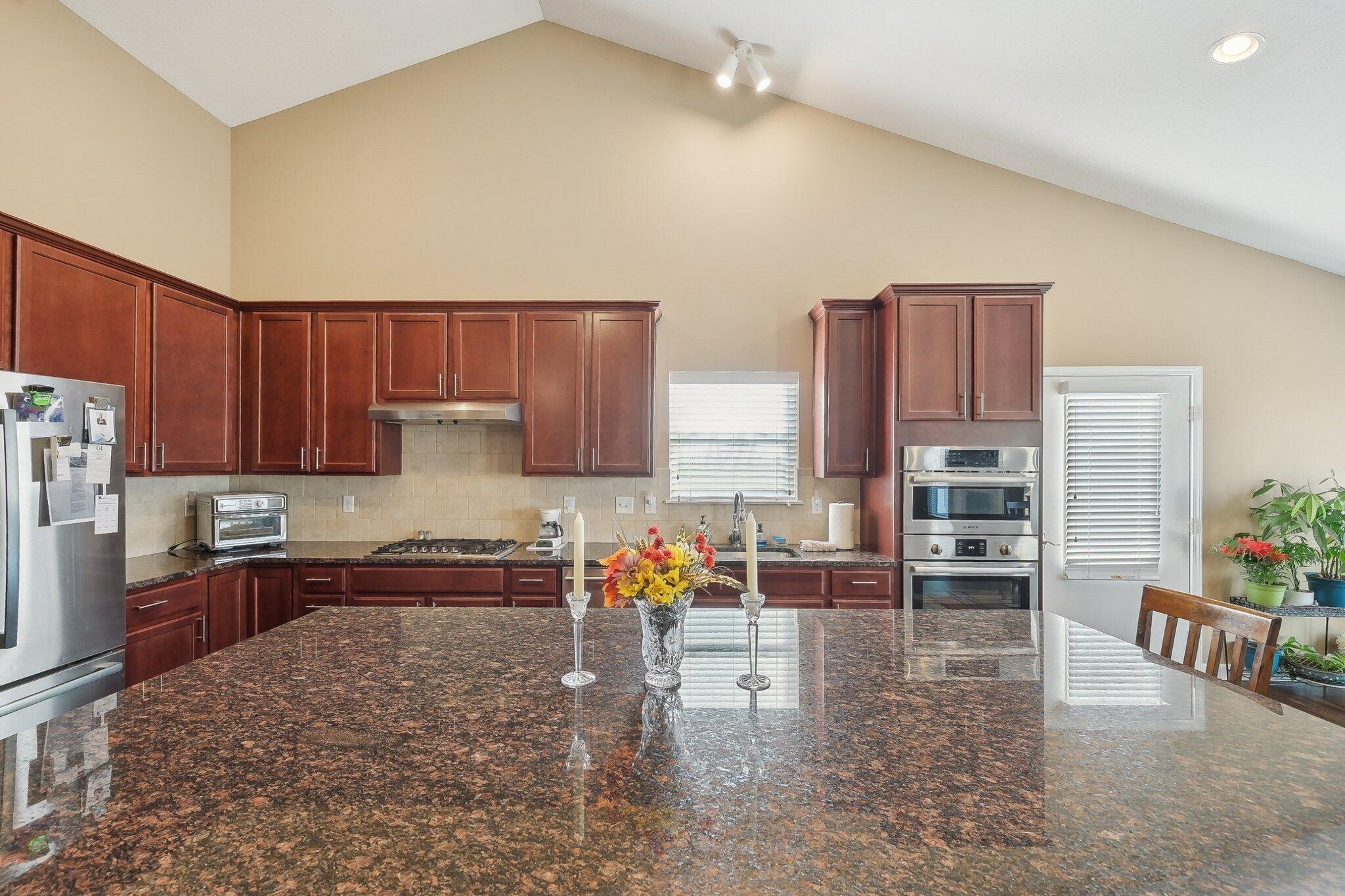2665 Longridge Way, Grove City, Ohio image 38