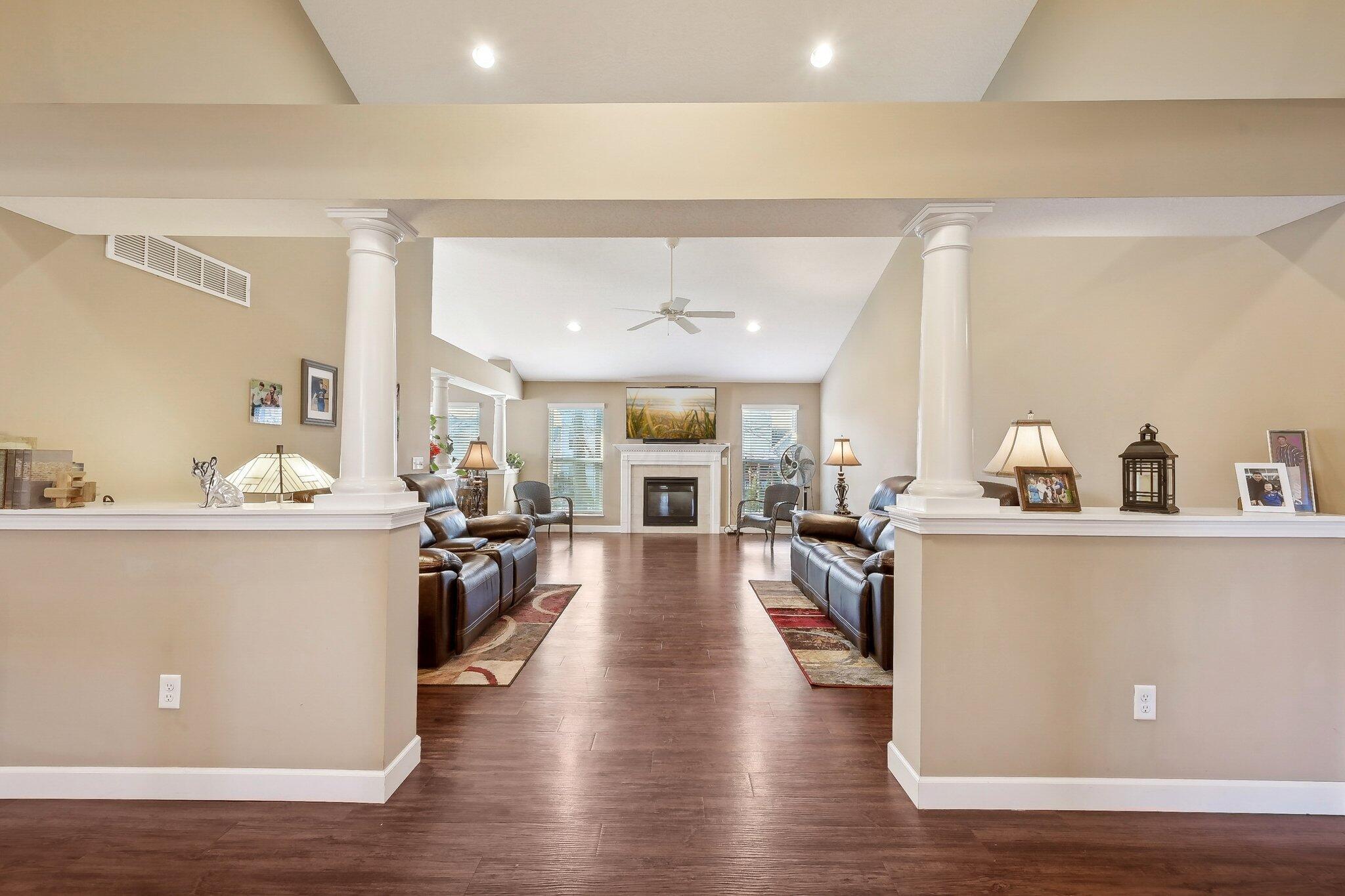 2665 Longridge Way, Grove City, Ohio image 19