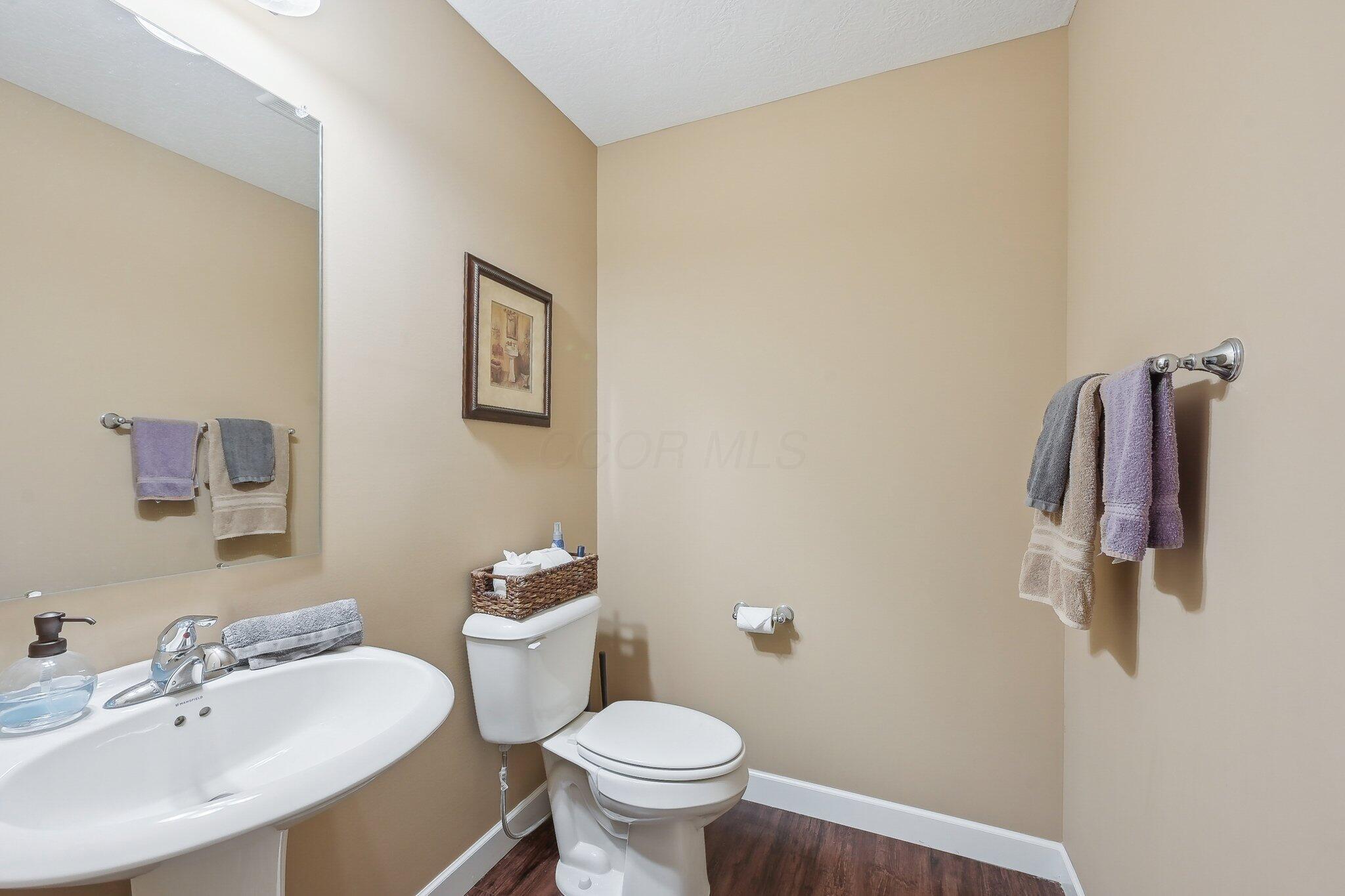 2665 Longridge Way, Grove City, Ohio image 40