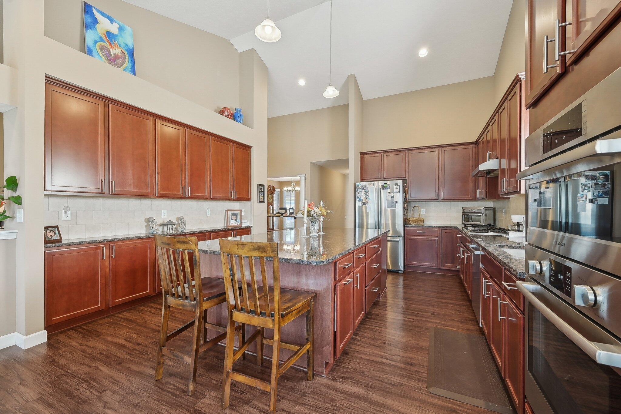 2665 Longridge Way, Grove City, Ohio image 30