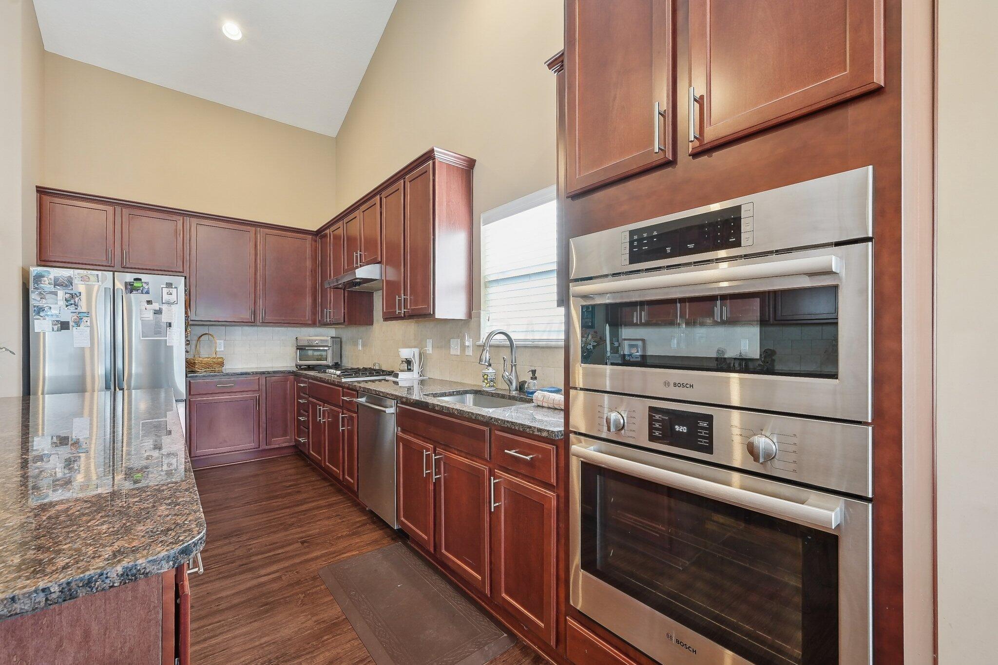2665 Longridge Way, Grove City, Ohio image 31