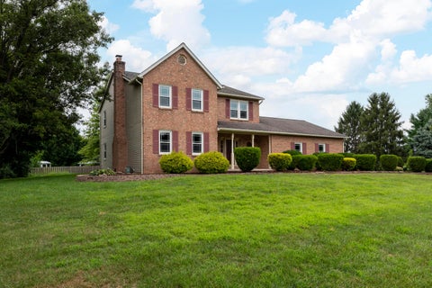 Photo of 11125 Huntington Way NW, Pickerington, OH 43147 (MLS # 226027940)