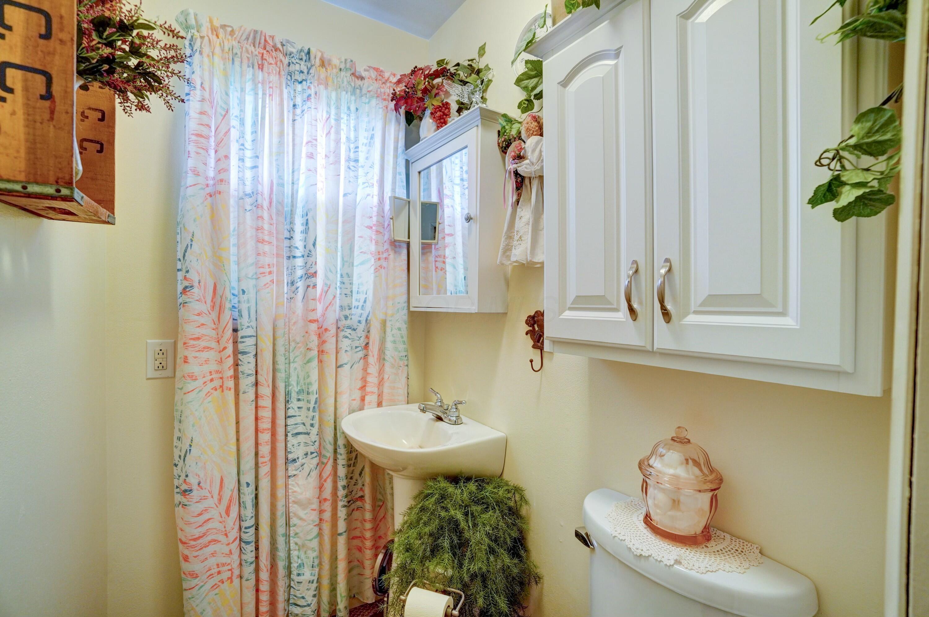 910 Bowman Road, Springfield, Ohio image 31