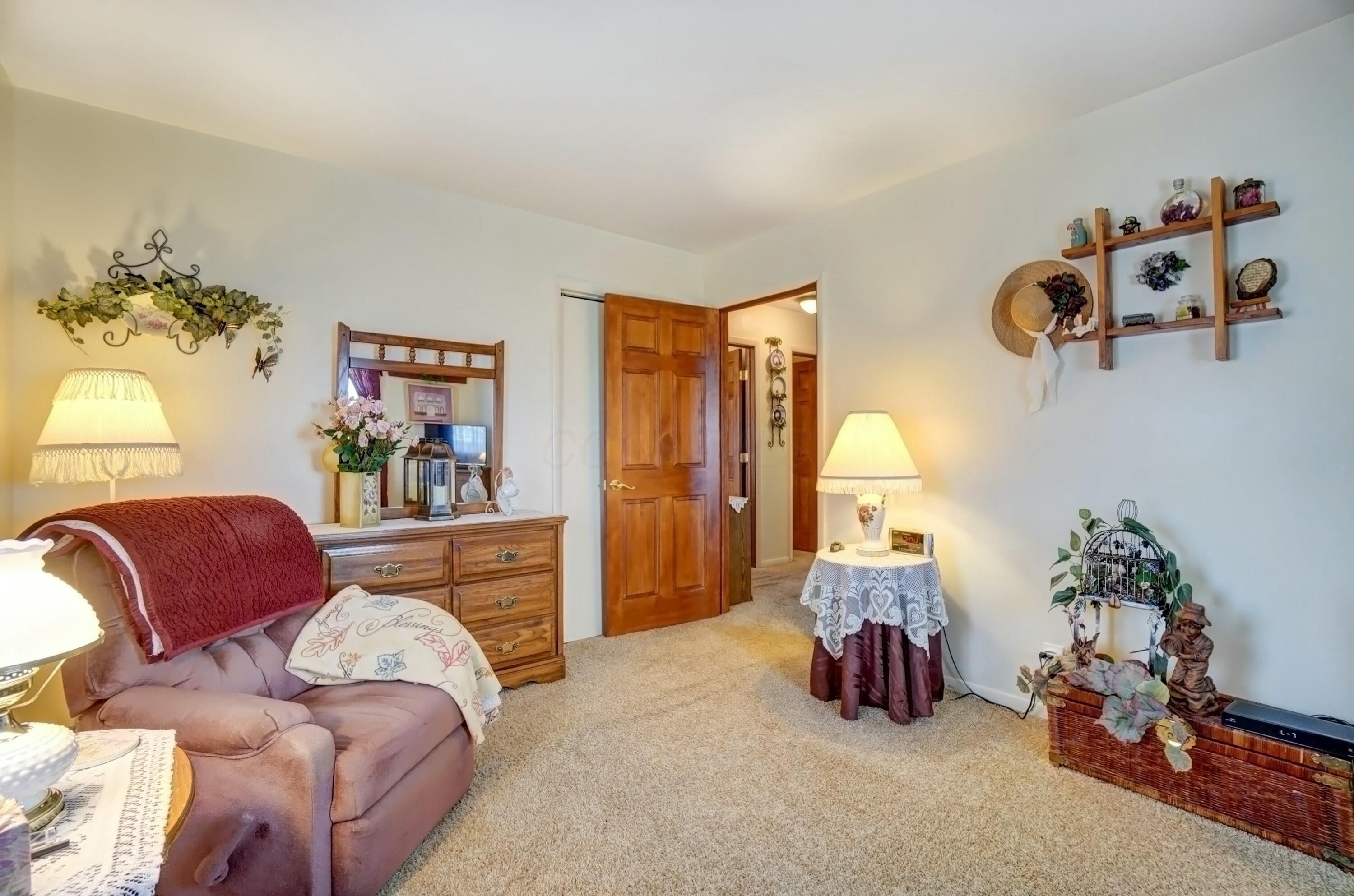 910 Bowman Road, Springfield, Ohio image 33