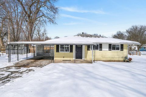 Photo of 3251 Hilock Court, Columbus, OH 43207 (MLS # 226004227)