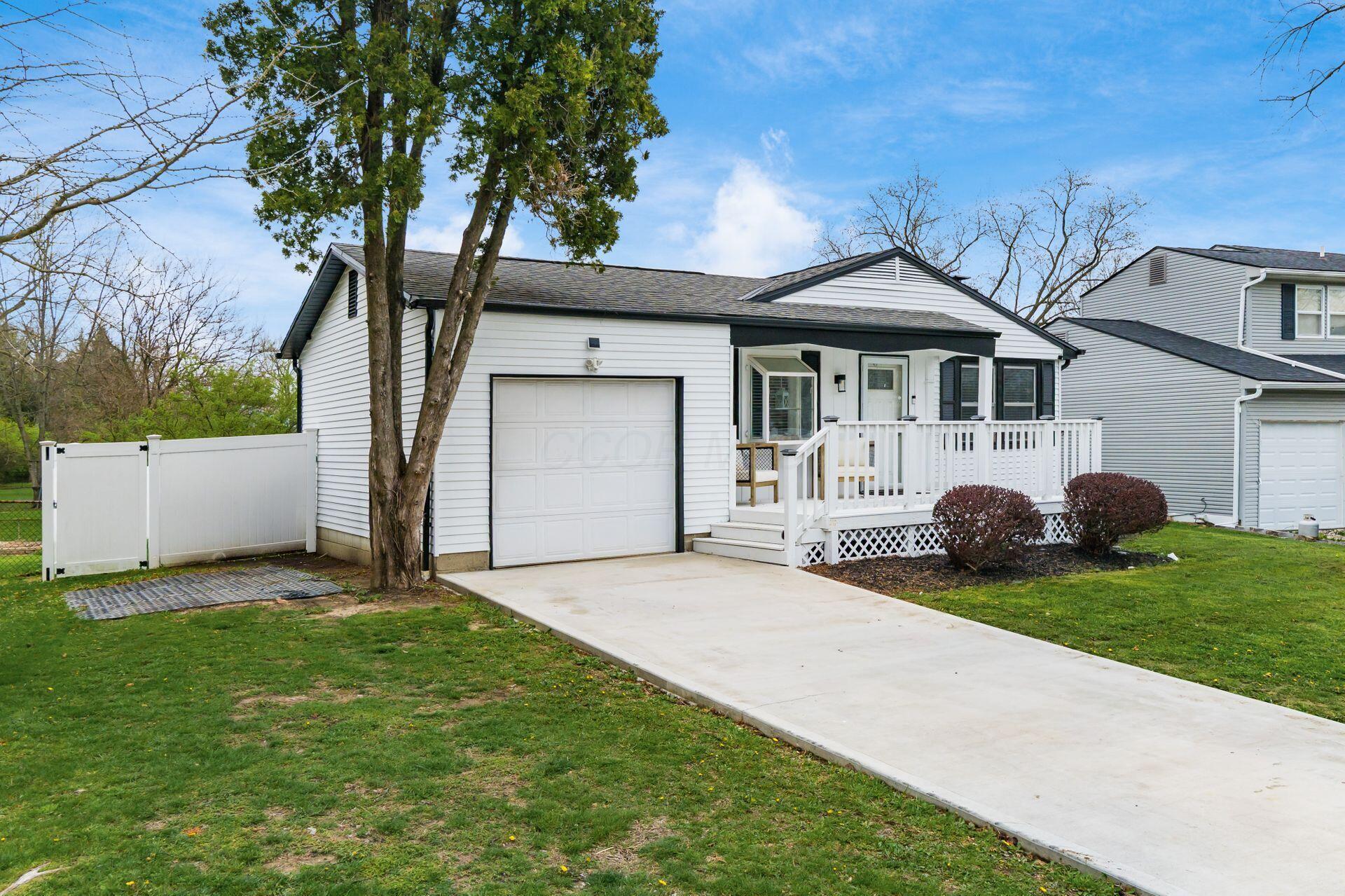 2562 Red Rock Boulevard