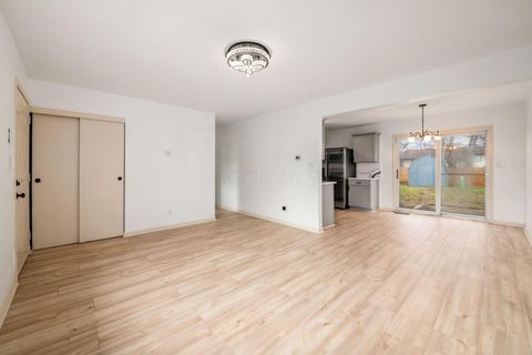 Tiny photo for 2350 Edenburgh Drive S, Columbus, OH 43219 (MLS # 226004906)