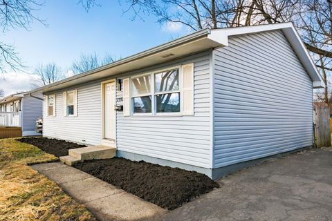 Tiny photo for 2350 Edenburgh Drive S, Columbus, OH 43219 (MLS # 226004906)