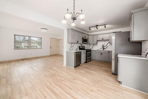 Tiny photo for 2350 Edenburgh Drive S, Columbus, OH 43219 (MLS # 226004906)