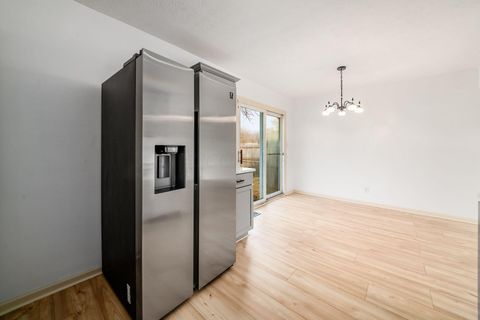 Tiny photo for 2350 Edenburgh Drive S, Columbus, OH 43219 (MLS # 226004906)