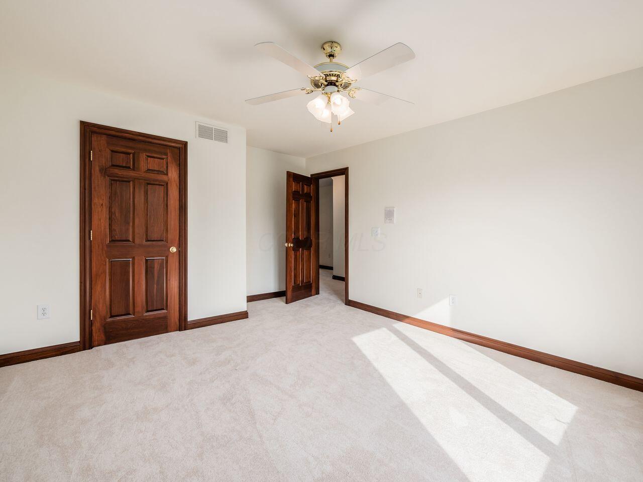 10900 Buckingham Place, Powell, Ohio image 41