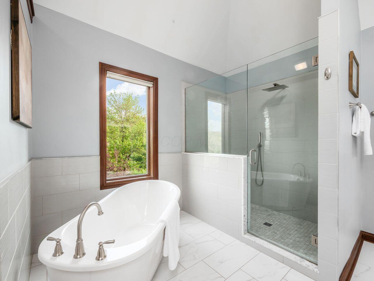 10900 Buckingham Place, Powell, Ohio image 35