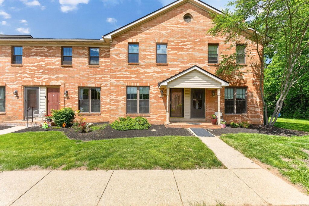Photo of 6477 Brookedge Court, Dublin, OH 43017 (MLS # 226017682)