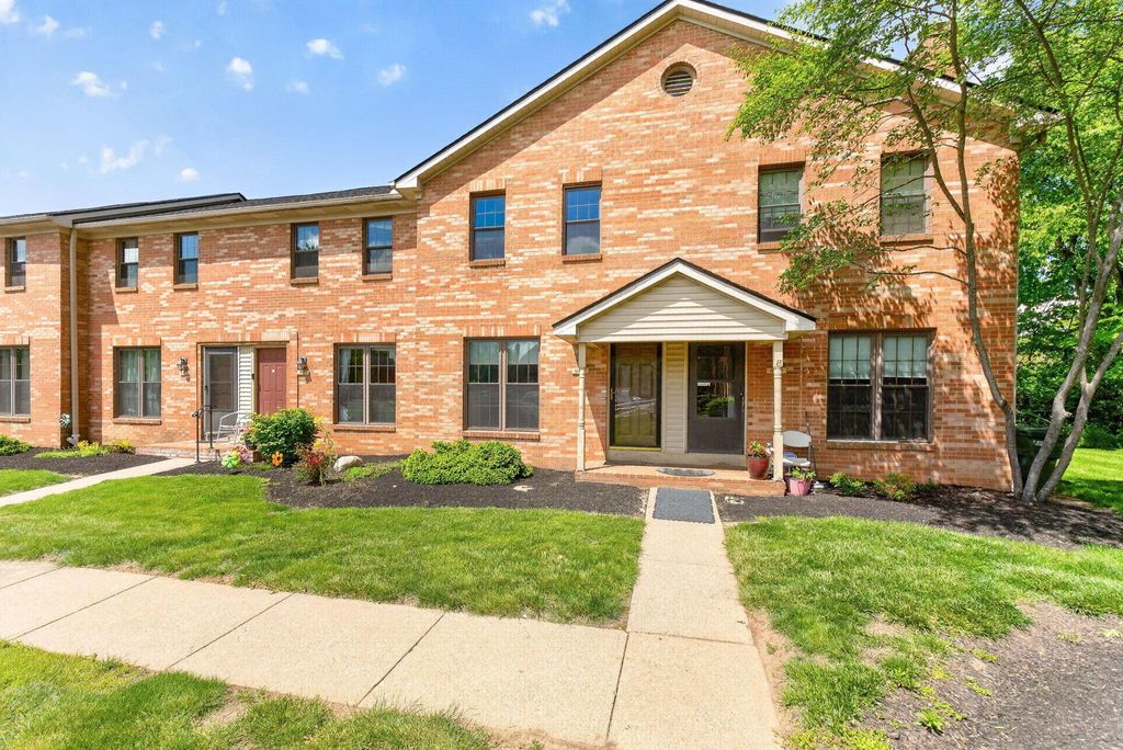 Photo of 6477 Brookedge Court, Dublin, OH 43017 (MLS # 226017682)