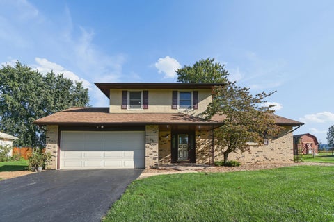 Photo of 82 Imperial Drive SW, Etna, OH 43062 (MLS # 226035357)