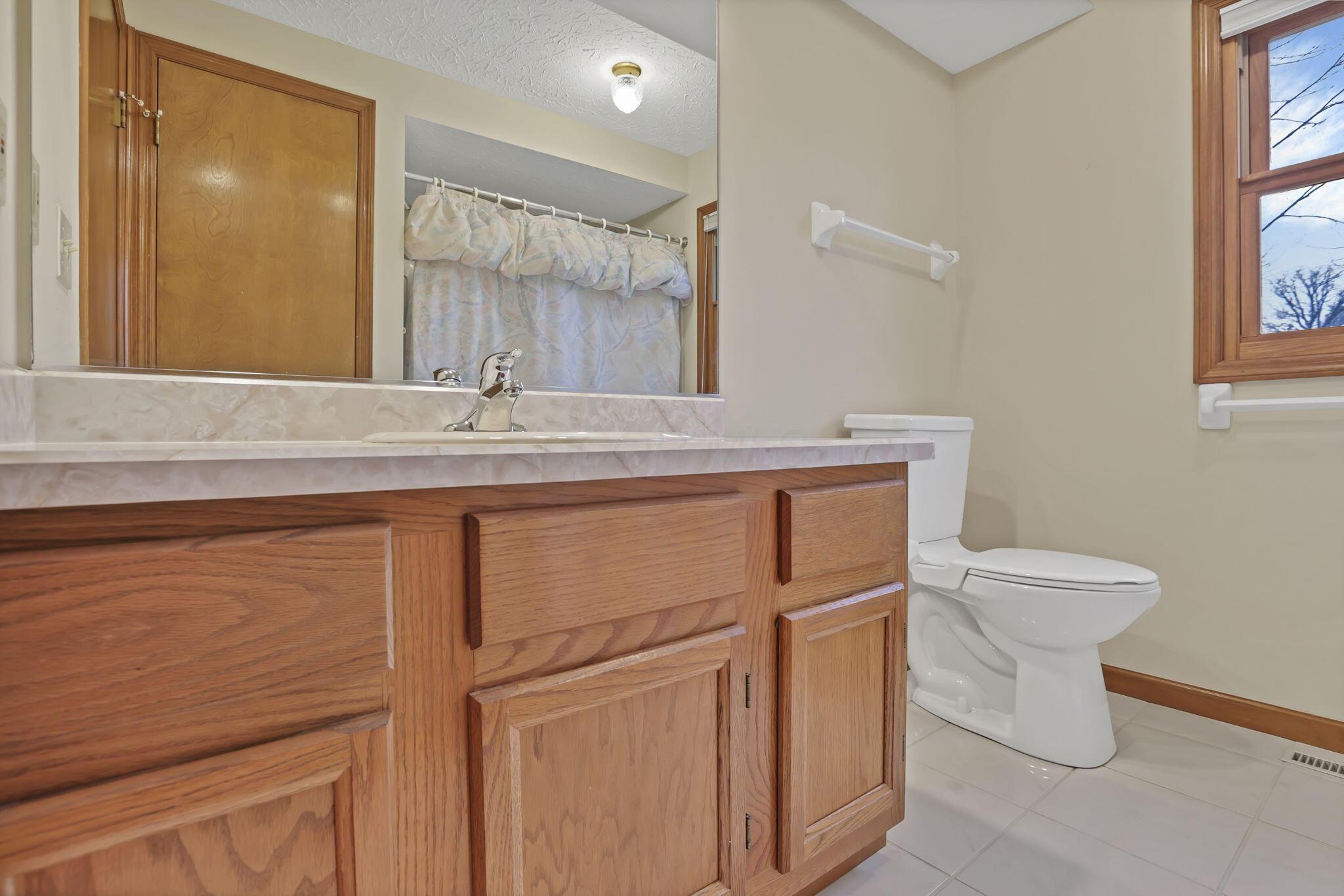 13195 Coventry Avenue, Pickerington, Ohio image 36
