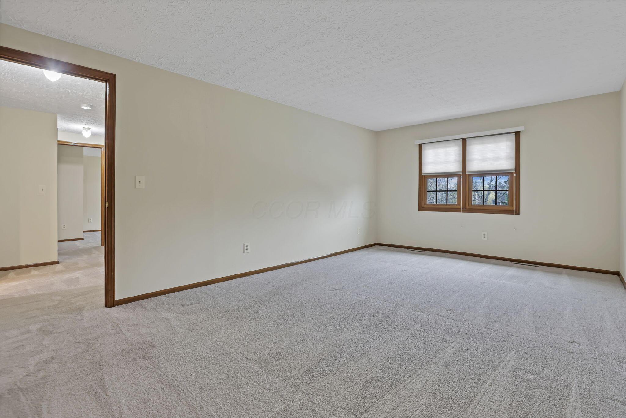13195 Coventry Avenue, Pickerington, Ohio image 30