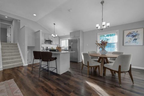 Tiny photo for 905 Caniff Road, Columbus, OH 43221 (MLS # 225039671)