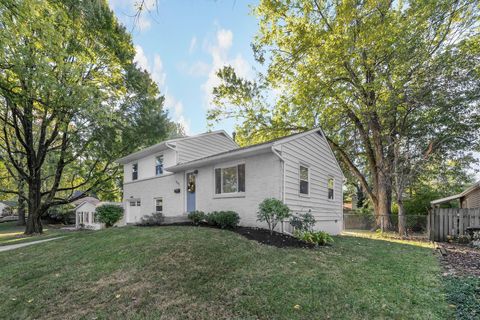 Tiny photo for 905 Caniff Road, Columbus, OH 43221 (MLS # 225039671)