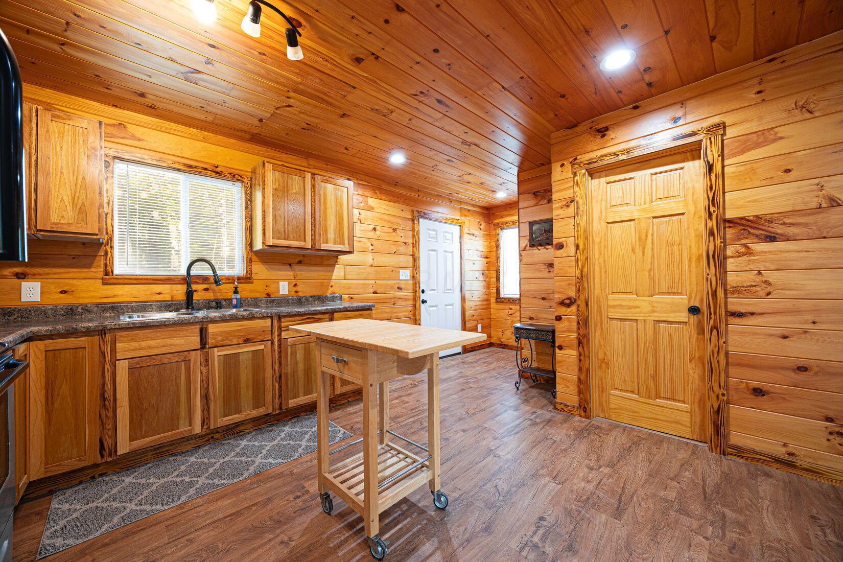 34047 W Buckingham Road Road, Logan, Ohio image 17