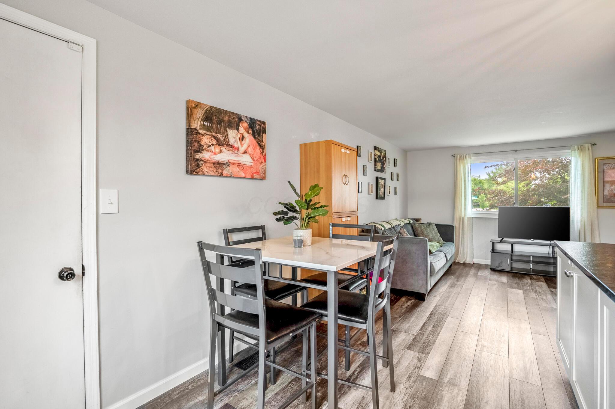 2421 Nugget Drive, Grove City, Ohio image 8