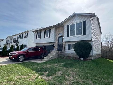 Photo of 357 Chatterly Lane, Columbus, OH 43207 (MLS # 226007954)