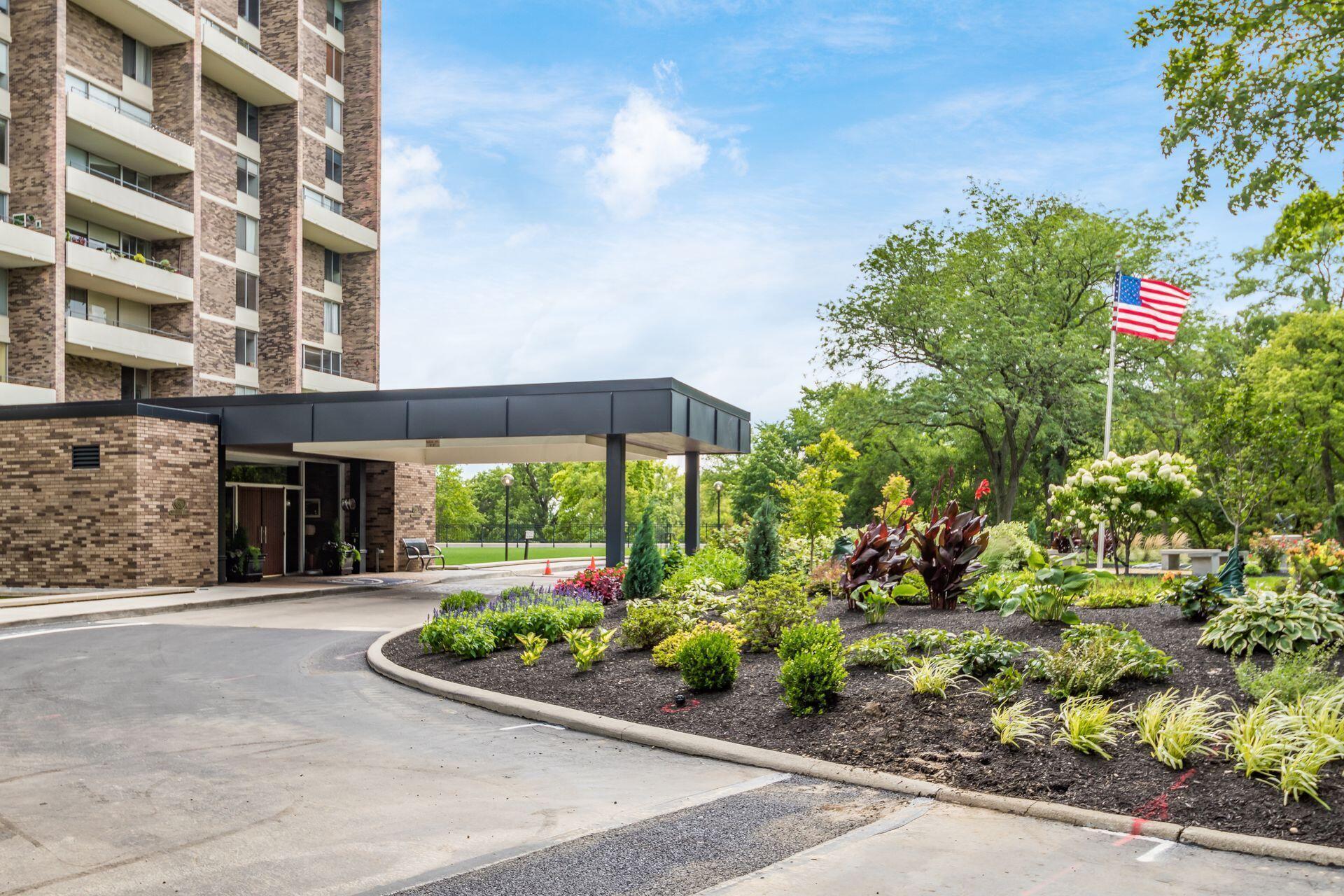1000 Urlin Avenue #605, Columbus, Ohio image 3