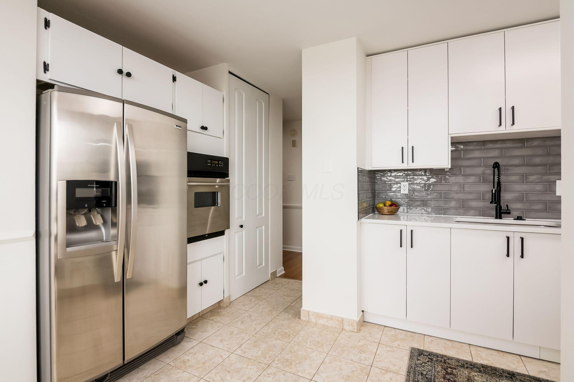 1000 Urlin Avenue #605, Columbus, Ohio image 16