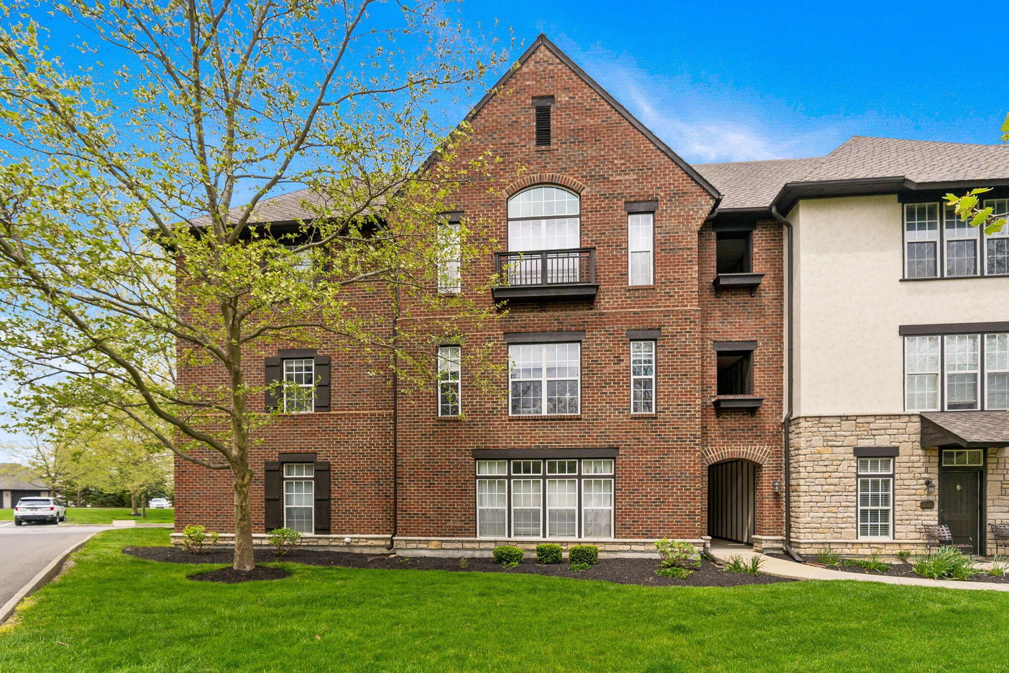 6033 Craughwell Lane, Dublin, Ohio image 2