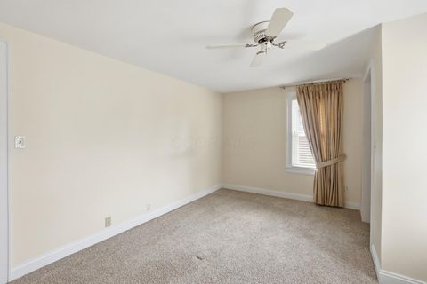 Tiny photo for 555 E Weber Road, Columbus, OH 43202 (MLS # 225044647)
