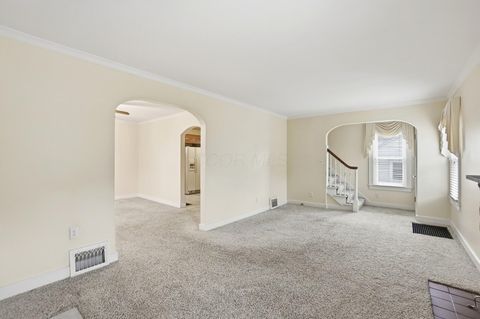 Tiny photo for 555 E Weber Road, Columbus, OH 43202 (MLS # 225044647)