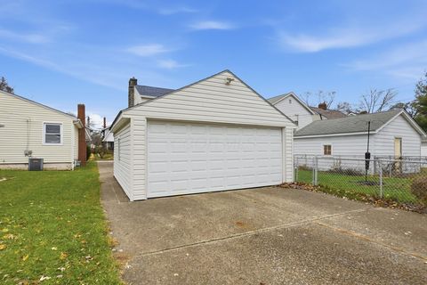 Tiny photo for 555 E Weber Road, Columbus, OH 43202 (MLS # 225044647)