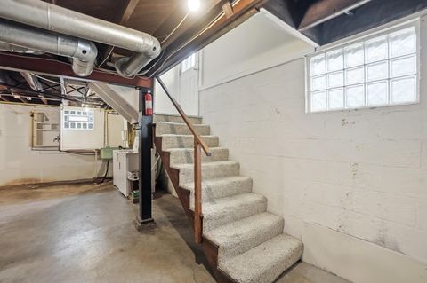 Tiny photo for 555 E Weber Road, Columbus, OH 43202 (MLS # 225044647)