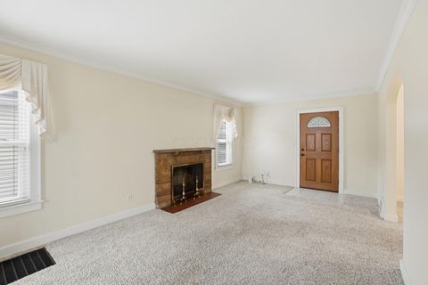 Tiny photo for 555 E Weber Road, Columbus, OH 43202 (MLS # 225044647)