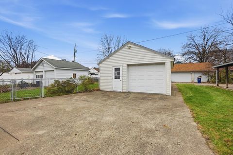 Tiny photo for 555 E Weber Road, Columbus, OH 43202 (MLS # 225044647)