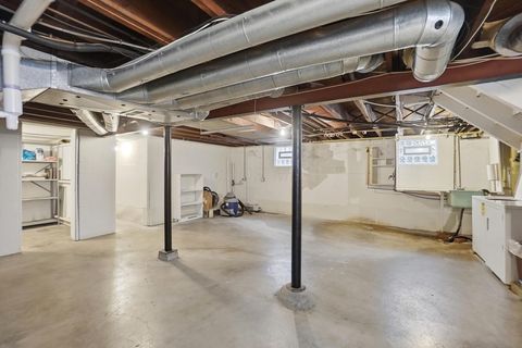 Tiny photo for 555 E Weber Road, Columbus, OH 43202 (MLS # 225044647)