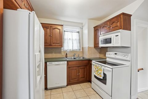 Tiny photo for 555 E Weber Road, Columbus, OH 43202 (MLS # 225044647)